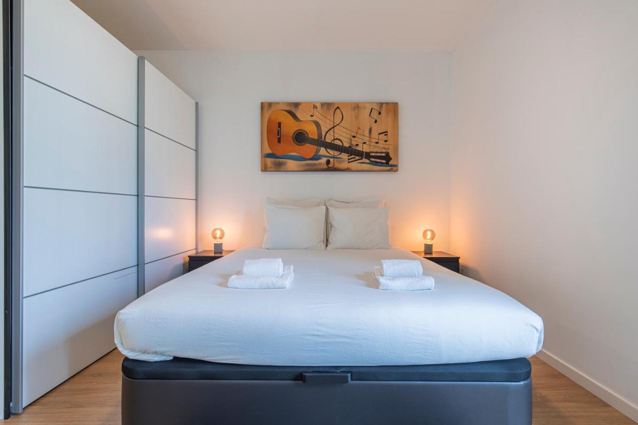 Bright & Comfy Flat In By Lovelystay Apartment Lisbon