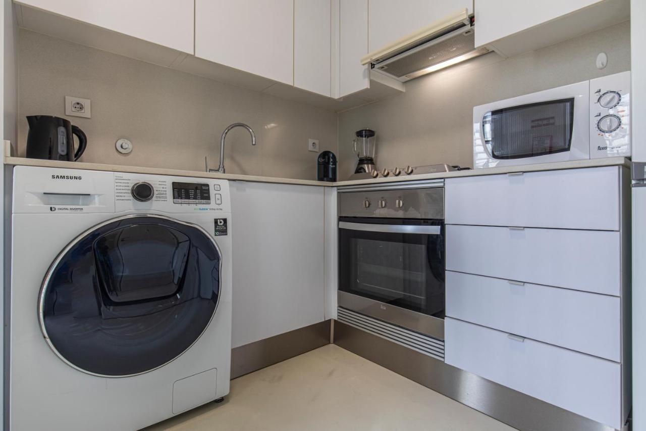Bright & Comfy Flat In By Lovelystay Apartment *