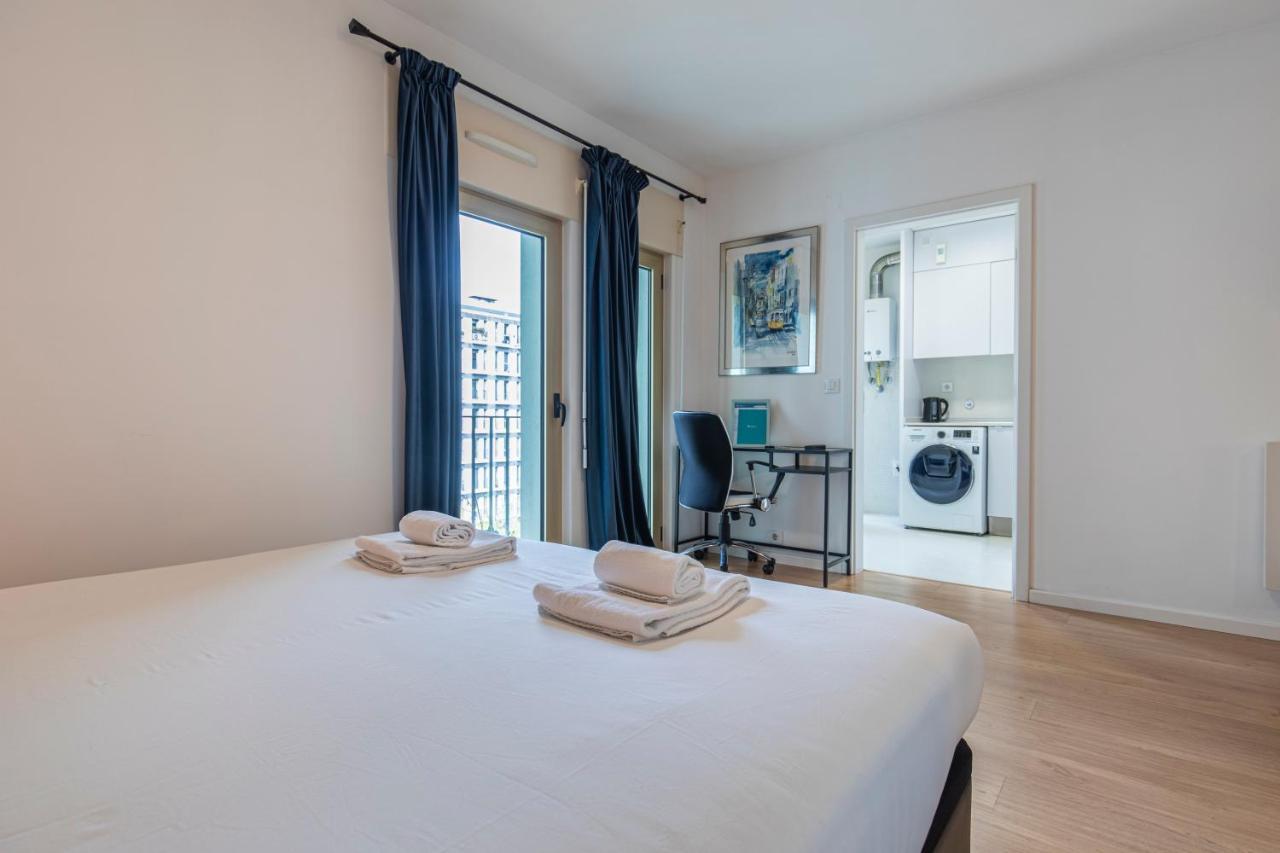 Bright & Comfy Flat In By Lovelystay *